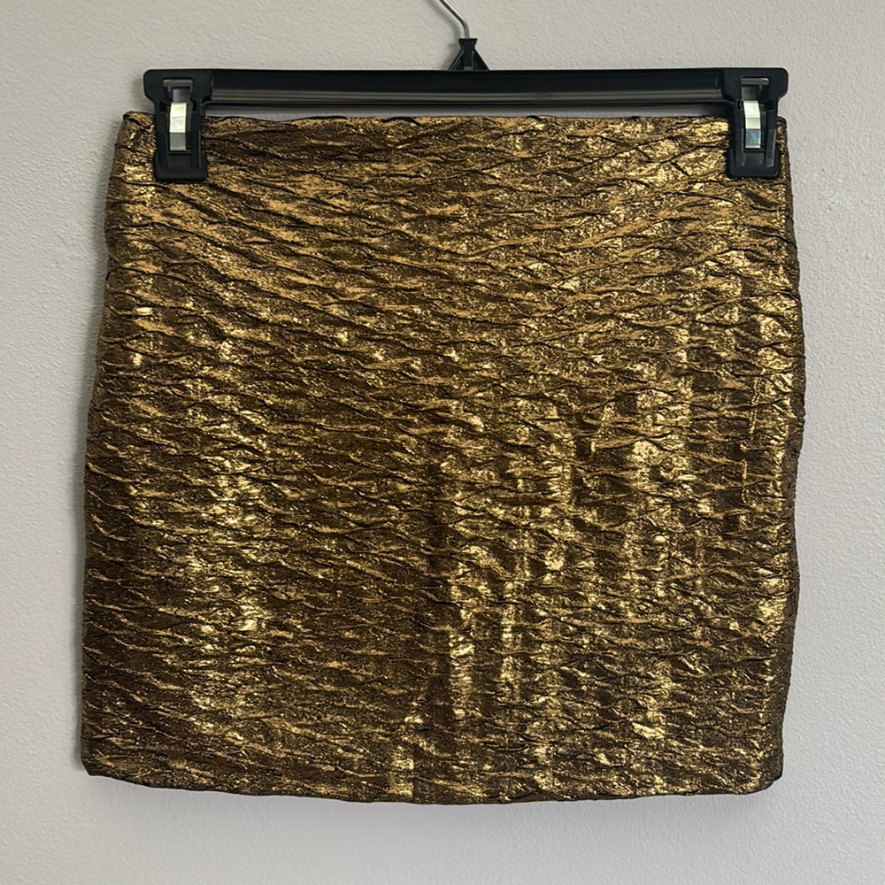 Runched gold BCBGeneration mini skirt
